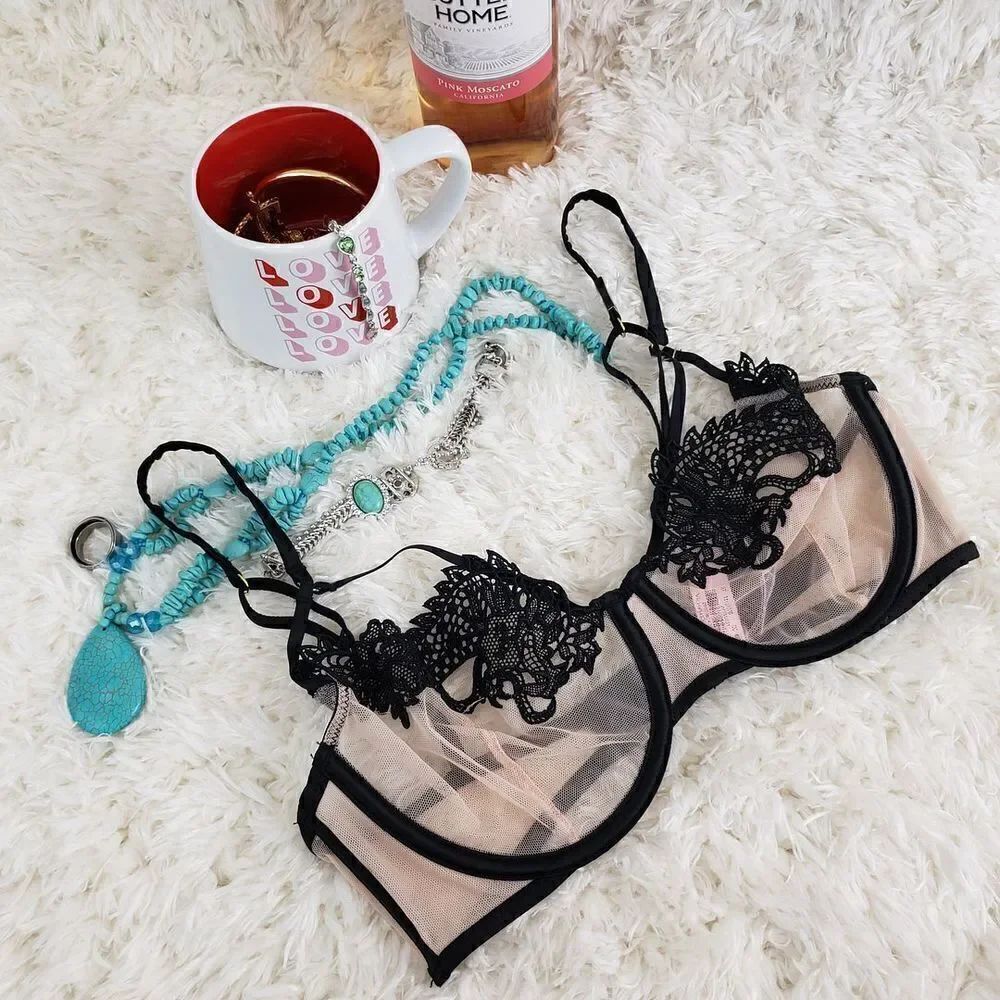 Victoria's Secret 32D Black Mesh Dragon Lace Unlined Balconet Sexy Bra
